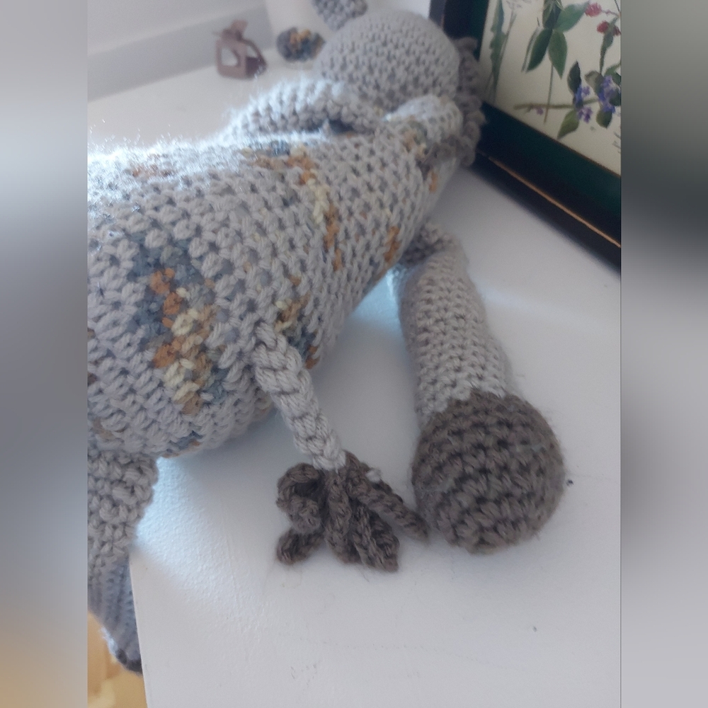 Crocheted giraffe toy - Picture 5 of 9